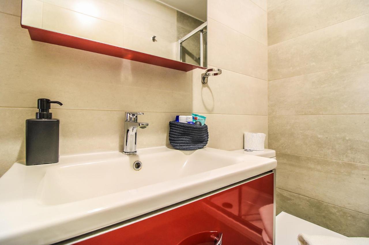 Lujoso Apartamento Centro Ciudad, Parking Privado Gratuito Murcia Bagian luar foto